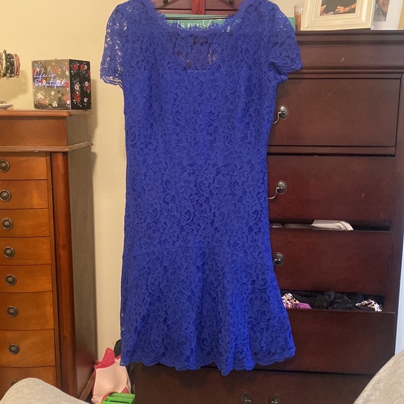 Diane von Furstenberg Blue Barbara Scalloped Floral Lace Sheath Cktl Dress 12 - Picture 3 of 3